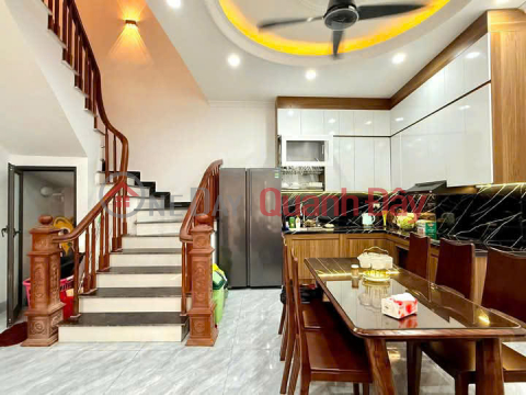 Chính chủ cần bán gấp nhà Hoàng Văn Thái 50m giá 13 tỷ khu phân lô quân đội , ô tô tránh _0