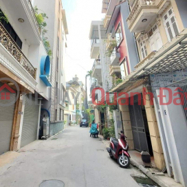 Selling Ngoc Thuy house, 40m, 5 floors, avoid cars, near Khai Son Hill, more than 4 billion. _0