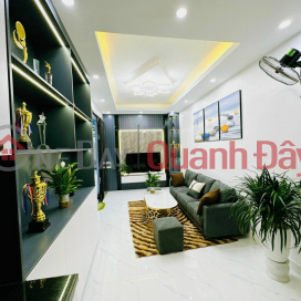 The owner sells the house 5 floors 33 meters Nguyen Xien street 3.1ty _0