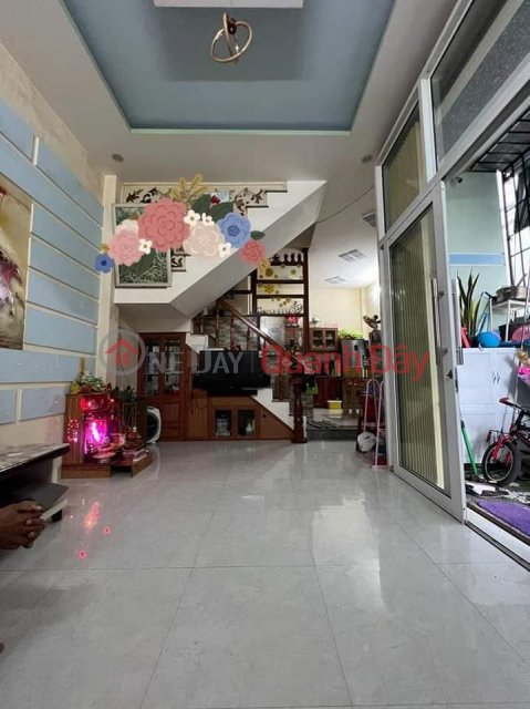 Owners living elsewhere need to sell a house in the center of Qui Nhon city. Alley 808 Tran Hung Dao Street. _0