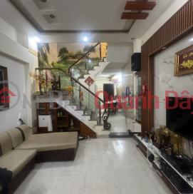 ► House on Trung Nu Vuong street near Le Quy Don, walking distance to Bach Dang, 80m2, 2 floors, 3 bedrooms, 5.x billion _0