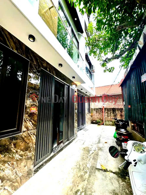 PRIVATE HOUSE FOR SALE IN BAT KHOI STREET - LONG BIEN, NEW HOUSE WITH FULL INTERIOR, 30M2, 5.6 BILLION. _0