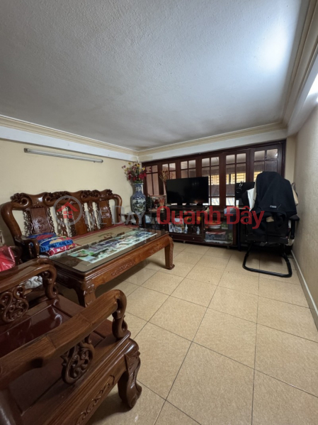 ► Corner property on Thai Thi Boi street, right next to the market, 4-story commercial building with 8 rooms, 7.x billion VND., Vietnam, Sales đ 7.5 Billion
