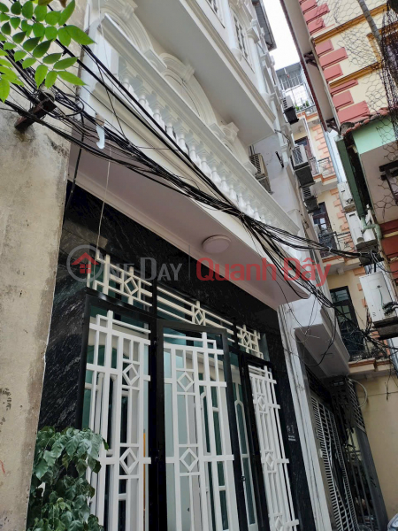 Beautiful house right in the center of Dong Da district, 5 main car floors Sales Listings