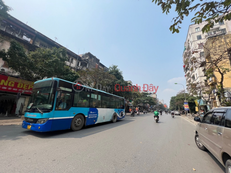 LAND FOR SALE WITH A HOUSE - THANH NHAN STREET - NEAR CARS - CORNER LOT - Area 35m2 x 4 floors x square footage 5m. Only 5 billion Sales Listings