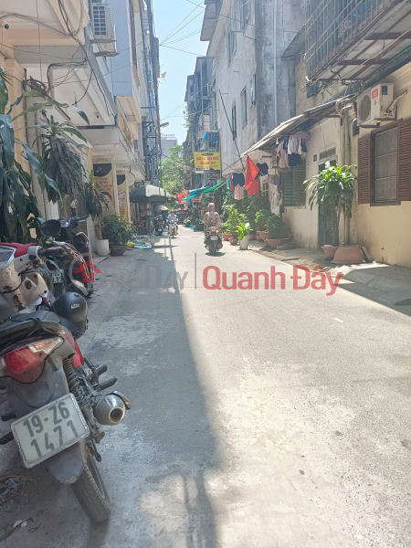 Property Search Vietnam | OneDay | Residential, Sales Listings 50m 5 Floors Frontage 4.5m Nhon 10 Billion Car Lot Avoiding the Center of Cau Giay District. Cars Parked Day and Night. Convenient