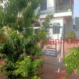 Due to a job change, I need to sell my beloved house, which was built less than a year ago. _0