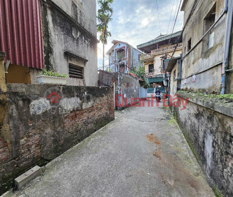 House C4, Viet Hung center, Long Bien, farm lane, car parked near street 52m, width: 5.2m, 4 billion 3 _0