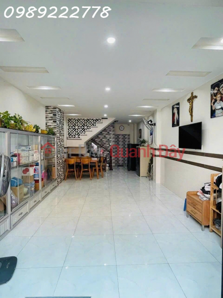 From 16.8 BILLION 14.5 TL light!<br \\/><br \\/> SUPER PRODUCT FRONTAGE OF PHU NHUAN - NEXT DISTRICT 1 - RIGHT AT NGUYEN VAN TROI - LOCATION Sales Listings