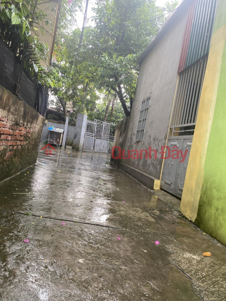 Property Search Vietnam | OneDay | Residential Sales Listings Selling C4 house with car parked in a farm lane, near Van Phuc 3 market, Thanh Tri, cheaper price 1.82 billion