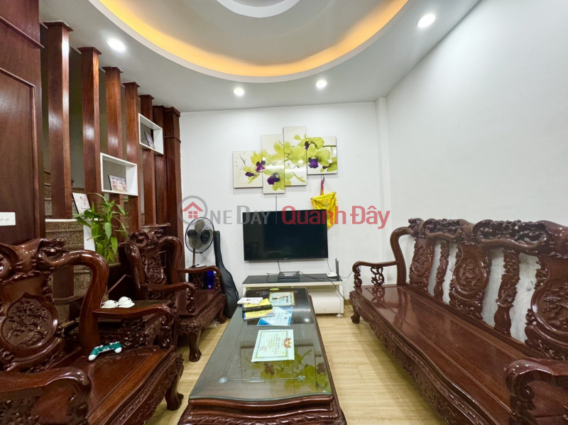 Linh Đường, 40m2, 5 Tầng, Lô Góc, ô tô, Hồ Linh Đàm sát nhà.Chỉ Nhỉnh 5 tỉ. LH 0904690958 Niêm yết bán