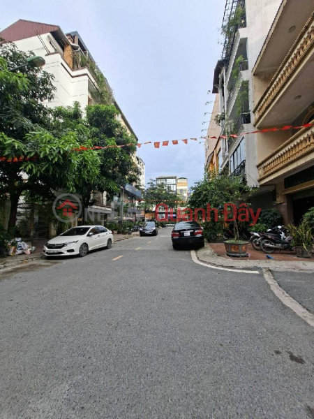 HIẾM CÓ! NHÀ PHÂN LÔ NGUYỄN VĂN CỪ - Ô TÔ TRÁNH - VỈA HÈ - KINH DOANH ĐỈNH - GIÁ CỰC TỐT! Niêm yết bán