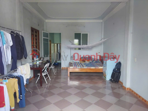 Old house on Hung Vuong street near Go Thai Binh. Area 95 m², car parking alley at door. _0