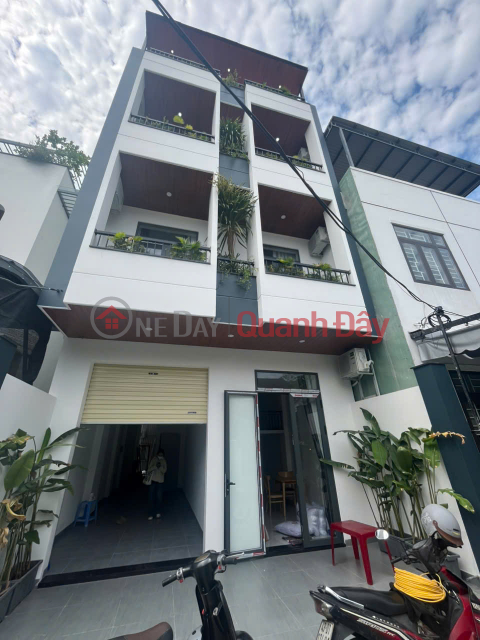 The 4-story apartment building with 14 rooms on Ngo Thi Nham Street is fully occupied. _0