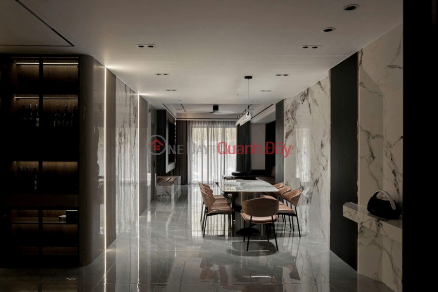 Property Search Vietnam | OneDay | Residential | Sales Listings | Owner selling Sky Villa Diamond Alnata - Celadon City, 208m2, 2-car garage, fully furnished.