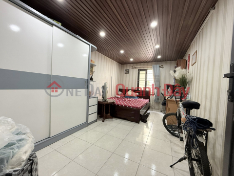 Cần bán căn hộ tập thể phố Bùi Ngọc Dương - Hai Bà Trưng, GẦN THANH NHÀN, BẠCH MAI – DTSD 80M² – GIÁ CHỈ 4,15 _0