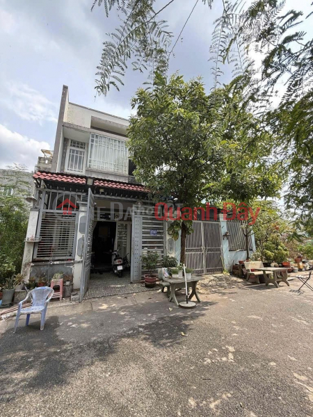 BEAUTIFUL HOUSE – GREAT PRICE – OWNER URGENTLY SELLING HOUSE Located in Xuan Thoi Son Commune, former Hoc Mon District, Ho Chi Minh City, Vietnam Sales | đ 6.5 Billion