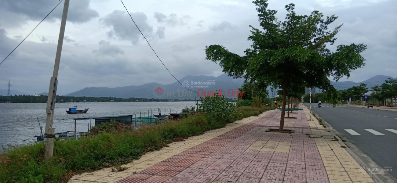 Land for sale on D2 street frontage - K8 resettlement area - Cam Hai Dong - Cam Lam - Khanh Hoa Vietnam, Sales đ 20 Billion