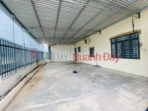 Cho thuê nhà nguyên căn siêu rộng tại Vĩnh Thái 300 m2 có sân rộng có thể làm kho xưởng _0