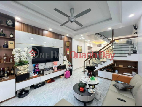House for sale, lane 225 Ngo Gia Tu, 42m 4 floors PRICE 2.45 billion, beautiful as new, fully furnished _0