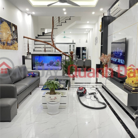 Cau Giay car parking, beautiful modern 5-storey house, 58m2 price only 7.x billion, 0866585090 _0