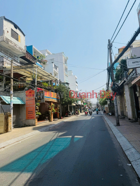 đ 11.5 Billion, **House for sale on Phan Xich Long street, Phu Nhuan district (4*17m) for just over 11 billion VND?**