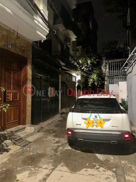 đ 7.9 Billion | House for sale in Bo De, Long Bien, 31m2, 5 floors, car, business, price 7.9 billion.
