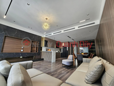 Beautiful house Nguyen Van Cu, 75m x 7 floors, 6m frontage, modern design, garage, full furniture _0