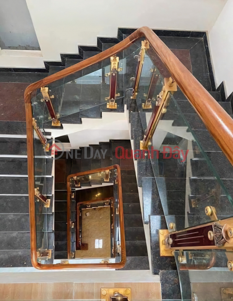 I'm renting out a house, 169m2, 7 floors; Bach Mai, Lac Trung, Vo Thi Sau - 63 million VND. _0