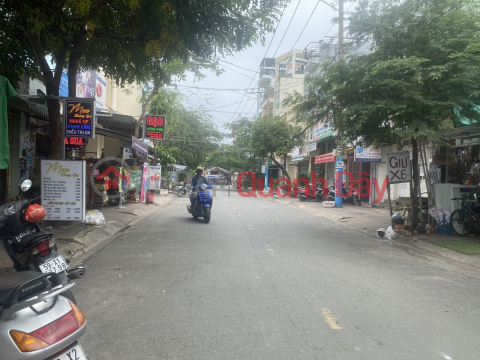 House for sale in front of Phuoc Binh Market, 4x12 square. Price is slightly 8 billion - T36 _0