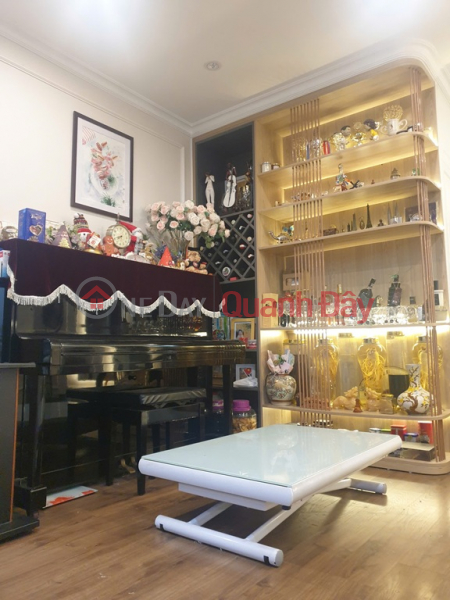 BEAUTIFUL APARTMENT - GOOD PRICE - OWNER NEEDS TO SELL VNT Tower - Nga Tu So - Hanoi Vietnam Sales | đ 7.6 Billion