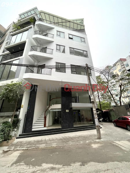 Property Search Vietnam | OneDay | Residential Rental Listings | The owner is looking to rent out the 4th floor of a corner building with two street frontages on Tran Thai Tong Street.