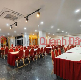 SUPER PRODUCT ON TO HUU STREET (ELEVATOR) VIP CLASS WITH HUGE CASH FLOW _0