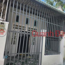 House for Sale on Tan Phuoc Khanh Street, 52 Tan Uyen - Prime Location Near Market _0