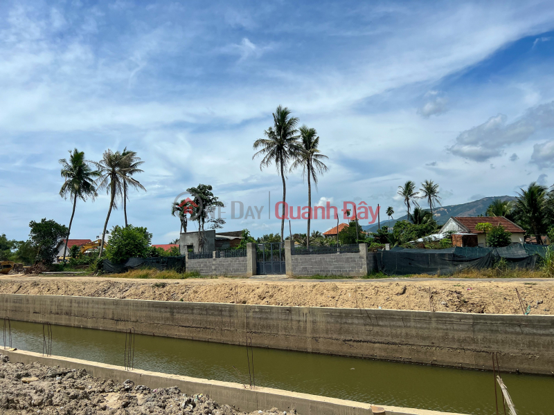 đ 1.99 Billion | Land for sale on embankment frontage, Dien Phu commune, Dien Khanh, Khanh Hoa