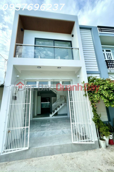 House for sale at the intersection of Ong Cu Thuan An's Temple, Binh Duong for only 999 million to get a house for rent Sales Listings