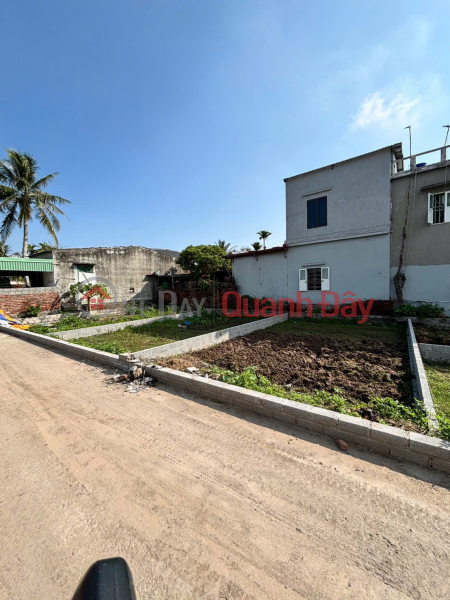 8xx TRIỆU – CHỈ CÒN 2 LÔ F0 QUYẾT TIẾN 2 – GẦN CHỢ – NGANG 5M HIẾM ZALO 0567 222 555 Việt Nam Bán | đ 890 triệu