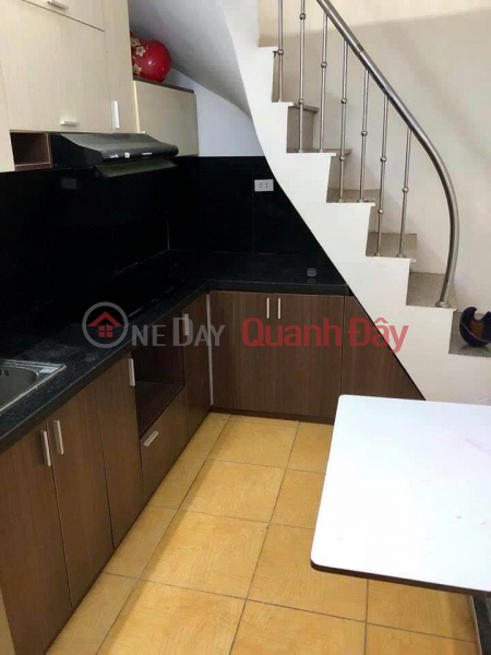 đ 7,5 triệu/ tháng, Cho thuê nhà ngõ Giảng Võ, 16m2 x 6 tầng, 2 ngủ ở 4 người Giá 7tr5