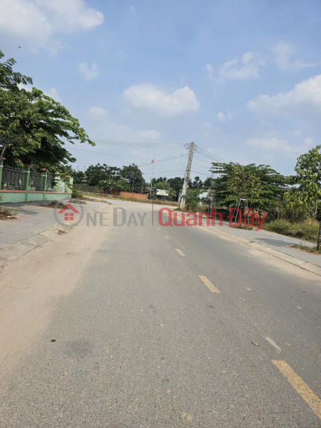 đ 5.2 Billion | Land for sale with a house included, Constellation area, Hung Dinh, Thuan An, 281m2, only 5.2 billion VND (negotiable).