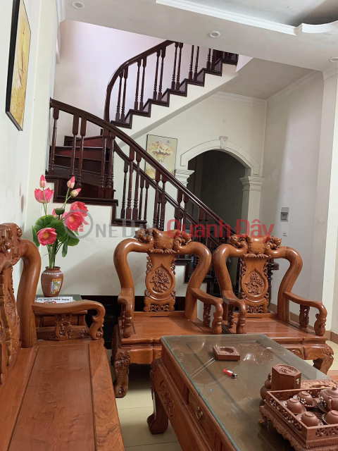 Cho thuê nhà mặt ngõ Thái Hà, 50m2 x 4 tầng, mặt tiền 4.1m, 25tr/tháng, vỉa hè, ô tô tránh _0