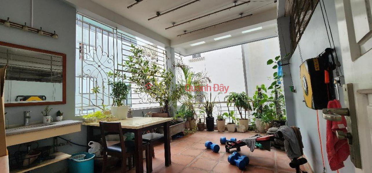 Property Search Vietnam | OneDay | Residential | Sales Listings SUPER RARE - CAR PARKED - HOUSE SURROUNDED WITH MANY AMENITIES - OWNER GIVES FULL FURNITURE IN EXTREMELY HAPPY -