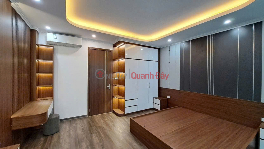 RARE OPPORTUNITY! BEAUTIFUL HOUSE IN THE CENTER OF THACH BAN LAKE – ELEVATOR – CAR PARKING AT THE GATE | Vietnam | Sales | đ 11.8 Billion