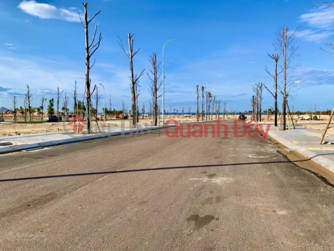 OWNER IS STRIPPED FOR MONEY AND NEEDS TO URGENTLY SELL LAND LOT IN LK 41 NEW URBAN AREA, DONG XA, VAN DON, PRICE 2.8 BILLION _0