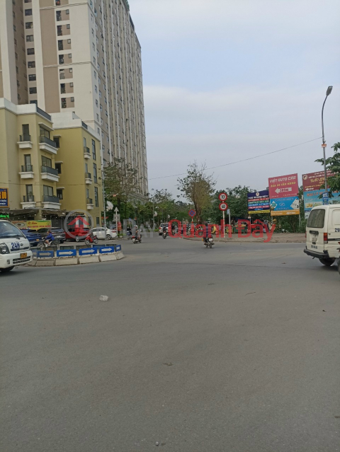 Land for sale in Thanh Tri center, wide sidewalks, busy business day and night, area 60M, price slightly 10 billion _0
