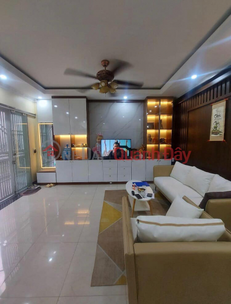 House for sale 41m2 Nghi Tam street, Tay Ho Dan built 3 rooms 10m 2 Free car 3.1 Billion VND Sales Listings