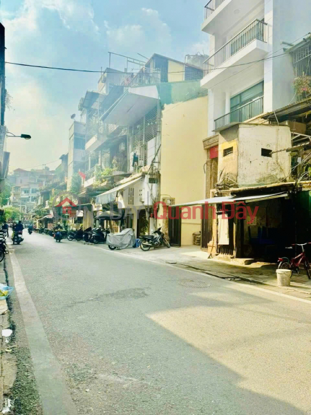 Rare - Nguyen Van To street frontage - Old quarter center - 140m² - Frontage 4.65m - Price only 73 billion (over 500 million\\/m2) Sales Listings