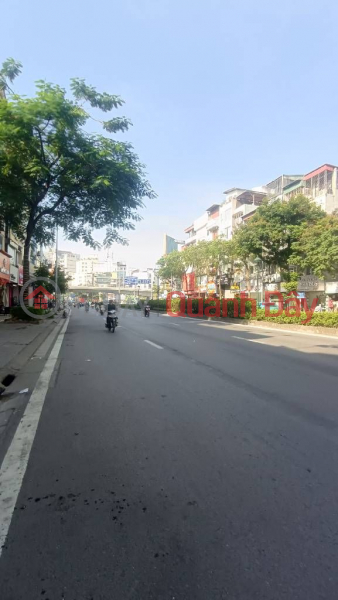 BEAUTIFUL HOUSE FOR TET 2026 - 7-STORY HOUSE WITH ELEVATOR, NGUYEN VAN CU STREET, CAR ACCESS - BUSINESS OPPORTUNITY OVER 17 BILLION VND (NEGOTIABLE). Sales Listings
