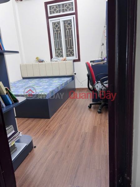 DỊCH VỌNG CẦU GIẤY 68M x5 TẦNG 15,5 TỶ NGÕ THẲNG,GẦN PHỐ,LÔ GÓC,Ô CHỜ THANG MÁY | Việt Nam | Bán | đ 15,5 tỷ