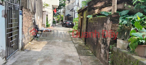 Rare find - Only one prime plot of land left at this price range - Alley accessible to 7-seater cars. _0