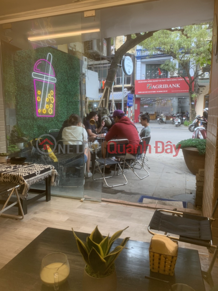 đ 12 Million/ month, Cafe 79 Hai Ba Trung (street) near the intersection of Le Duan South Gate